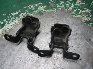 петля двери Mazda RX-8 1 поколение 2005, 1.3 л., бензин, МКПП, купе