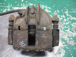 суппорт передний правый Renault Scenic 2 поколение 2005, 1.6 л., бензин, МКПП, минивэн