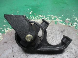 кронштейн двигателя Ford Mondeo 2 поколение 1999, 2.0 л., бензин, АКПП, хетчбэк 5 дв., 93BB6P090BD