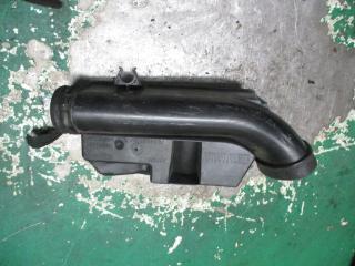 патрубок воздушного фильтра Renault Megane 1 поколение 1998, 1.6 л., бензин, 705800100