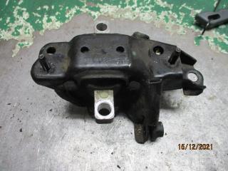 подушка крепления двигателя Skoda Fabia 1 поколение (6Y) [рестайлинг] 2004, 1.4 л., бензин, МКПП, хетчбэк 5 дв., 6Q0199555AC