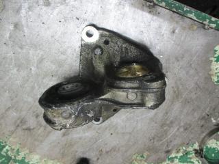 кронштейн полуоси Peugeot 306 1 поколение 1994, 1.8 л., бензин, 96133053