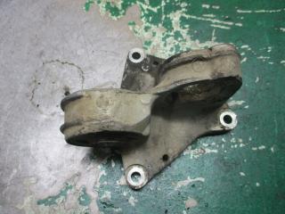 кронштейн полуоси Peugeot 406 1 поколение 1998, 1.8 л., бензин, 96133053