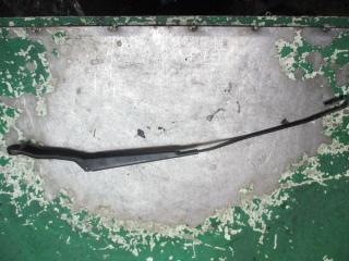 щеткодержатель (поводок стеклоочистителя, дворник) Peugeot 206 1 поколение 2001, 1.1 л., бензин, МКПП, хетчбэк 5 дв.