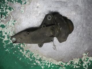 кронштейн КПП Audi A6 4B/C5 1998, 2.5 л., дизель, 8D0399114T