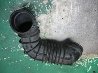 патрубок воздушного фильтра Ford Focus 1 поколение 1999, 1.6 л., бензин, 98AB9R504AD