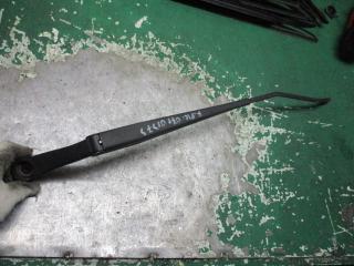 щеткодержатель (поводок стеклоочистителя, дворник) Kia Picanto 1 поколение 2007, 1.1 л., бензин, МКПП, хетчбэк 5 дв.