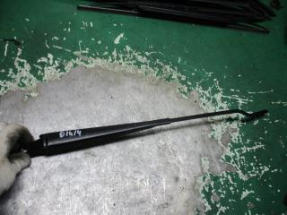 щеткодержатель (поводок стеклоочистителя, дворник) Ford Mondeo 2 поколение 1999, 2.0 л., бензин, АКПП, хетчбэк 5 дв., 93BG17526A2F