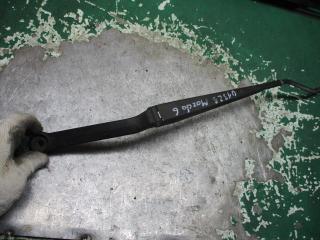 щеткодержатель (поводок стеклоочистителя, дворник) Mazda 6 1 поколение [рестайлинг] 2007, 2.0 л., дизель, МКПП, универсал