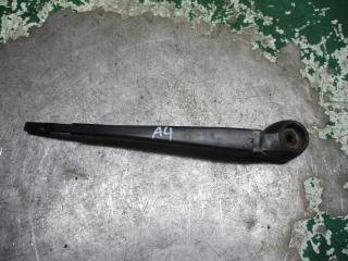 щеткодержатель (поводок стеклоочистителя, дворник) Audi A4 B5 1997, 8D9955407