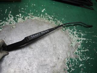 щеткодержатель (поводок стеклоочистителя, дворник) Chevrolet Kalos 1 поколение 2006, 1.4 л., бензин, МКПП, хетчбэк 5 дв.