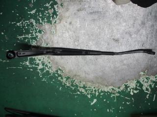 щеткодержатель (поводок стеклоочистителя, дворник) Chrysler PT Cruiser 1 поколение 2002, 2.0 л., бензин, МКПП, хетчбэк 5 дв.