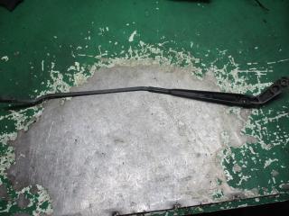 щеткодержатель (поводок стеклоочистителя, дворник) Volkswagen Golf 3 поколение 1998, 1.4 л., бензин, МКПП, хетчбэк 5 дв., 1J1955410A