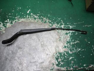 щеткодержатель (поводок стеклоочистителя, дворник) SEAT Alhambra 1 поколение 1999, 1.9 л., дизель, МКПП, минивэн, 7M1955410