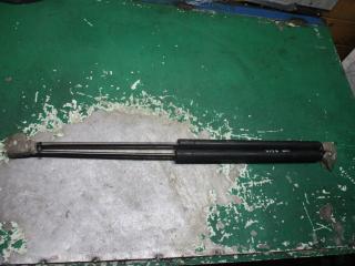 амортизатор крышки багажника (3-5 двери) Mercedes-Benz Vito W638 1999, A6389800364