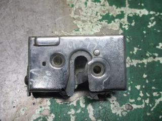 замок двери задней левой Audi 80 B3 1992, 2.0 л., бензин, МКПП, седан, 8A0839015A