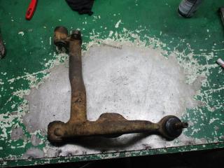 рычаг передний правый Volkswagen Transporter T4 1992, 7D1007048