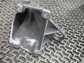 кронштейн КПП Audi A6 4A/C4 1996, 4A0399114F