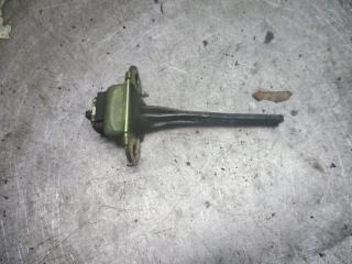 ограничитель открывания двери Hyundai Galloper 2 поколение 2000, 2.5 л., дизель, МКПП, внедорожник 5 дв.