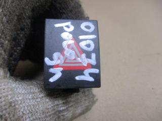 кнопка аварийной сигнализации Volkswagen Polo 4 поколение 2003, 1.2 л., бензин, МКПП, хетчбэк 5 дв., 6Q0953235A