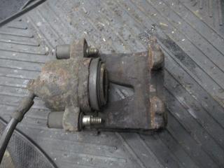 суппорт передний левый Audi A3 8L 2000, 1.6 л., бензин, МКПП, хетчбэк 5 дв.