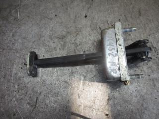 ограничитель открывания двери Ford Focus 2 поколение 2007, 1.8 л., бензин