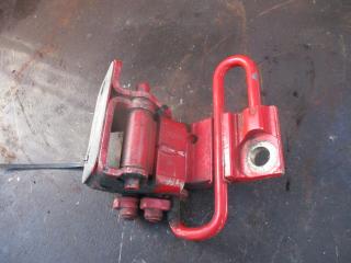 петля двери Skoda Octavia 1 поколение (A4) 1998, 4B0833412A