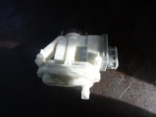 активатор (привод) замка двери Volkswagen Passat B4 1994, 3A0862153B