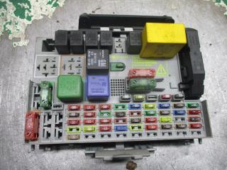блок предохранителей Opel Astra G 2001, 1.6 л., бензин, МКПП, универсал, 24412497