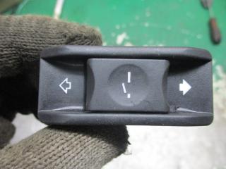 кнопка открывания люка BMW 5 серия E39 [рестайлинг] 2001, 2.0 л., дизель, МКПП, универсал, 6907288