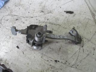 ограничитель открывания двери Opel Vectra C 2003