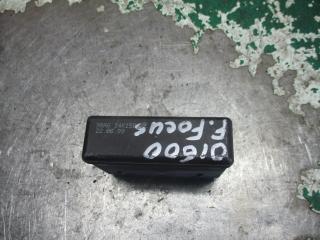 блок комфорта Ford Focus 1 поколение 1999, 1.8 л., бензин, МКПП, седан, 98AG14K150