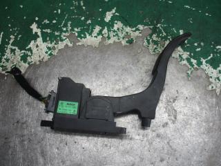 педаль Volkswagen Polo 3 поколение [рестайлинг] 2001, 1.4 л., бензин, 6N17215803E