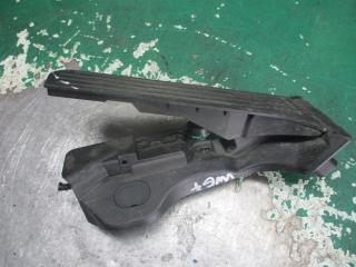 педаль Volkswagen Golf Plus 1 поколение 2006, 1K1723503M