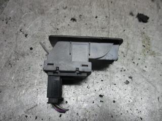 кнопка открытия лючка топливного бака Volkswagen Touran 1 поколение 2005, 5M0959551