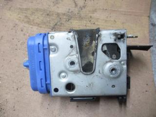 замок двери задней левой Audi A4 B5 1996, 1.8 л., бензин, МКПП, седан, 8D0839015A