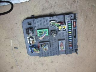 блок предохранителей Peugeot 207 1 поколение 2007, 9663798380, 2004P0700