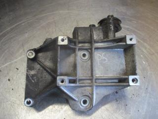 кронштейн компрессора кондиционера Volkswagen Passat B5 1999, 1.8 л., бензин, 058260885C