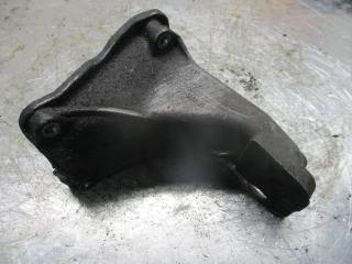 кронштейн двигателя Volkswagen Golf 3 поколение 1994, 1H0199354A