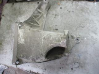 кронштейн полуоси Volkswagen Sharan 1 поколение 1999, 7M0199207B