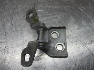 петля двери Dacia Sandero 1 поколение 2009, 1.4 л., бензин, МКПП, хетчбэк 5 дв.