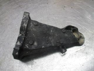 кронштейн двигателя BMW 5 серия E60/E61 2006, 2.0 л., дизель, МКПП, универсал, 6763218