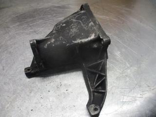 кронштейн полуоси Volkswagen Sharan 1 поколение 1999, 1.9 л., дизель, 7M0199207B