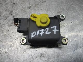 моторчик заслонки печки Audi A4 B5 [рестайлинг] 2000, 1.6 л., бензин, МКПП, универсал, 8D2820511C