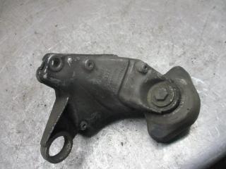 кронштейн КПП Volkswagen Passat B5 1999, 8D0399114L