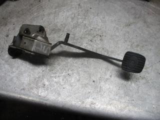 педаль тормоза Nissan Micra 3 поколение (K12) 2005, 1.2 л., бензин, МКПП, хетчбэк 5 дв.