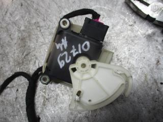 моторчик заслонки печки Audi A4 B5 [рестайлинг] 2000, 1.6 л., бензин, МКПП, универсал, 0132801148