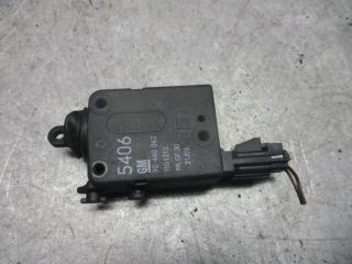 активатор (привод) замка двери Opel Omega B [рестайлинг] 2001, 2.5 л., дизель, МКПП, универсал, 90460062