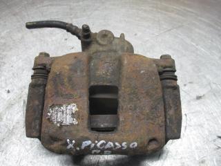 суппорт передний правый Citroen Xsara Picasso 1 поколение 2001