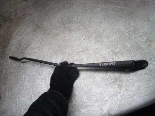щеткодержатель (поводок стеклоочистителя, дворник) Mercedes-Benz Vito W639 2004, A6398200144